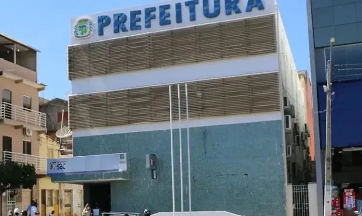 Dia dos Professores: Bom Jesus da Lapa aprova bônus de R$ 2 mil para docentes