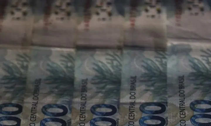 Dívida Pública Federal ultrapassa R$ 9 trilhões em maio, impulsionada por títulos Selic