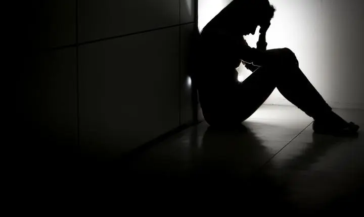 Impacto da dor crônica no tratamento da depressão resistente ganha alerta em estudo de Harvard