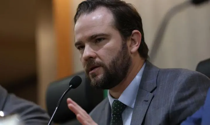 Dario Durigan vai mediar conversas do Rio de Janeiro com BNDES e Banco do Brasil
