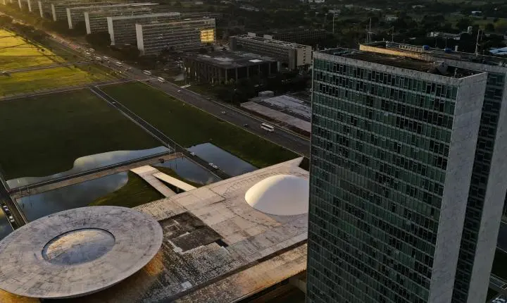 Eleições 2026: entenda o papel de senadores e deputados