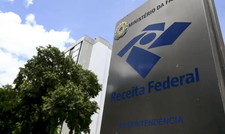 Emissão de notas fiscais com destaque de CBS e IBS passa a ser obrigatória