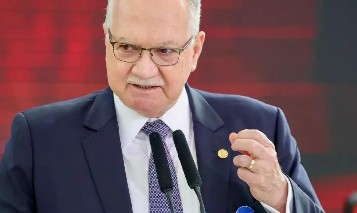 Fachin critica declarações de Milei sobre Moraes e defende soberania do STF