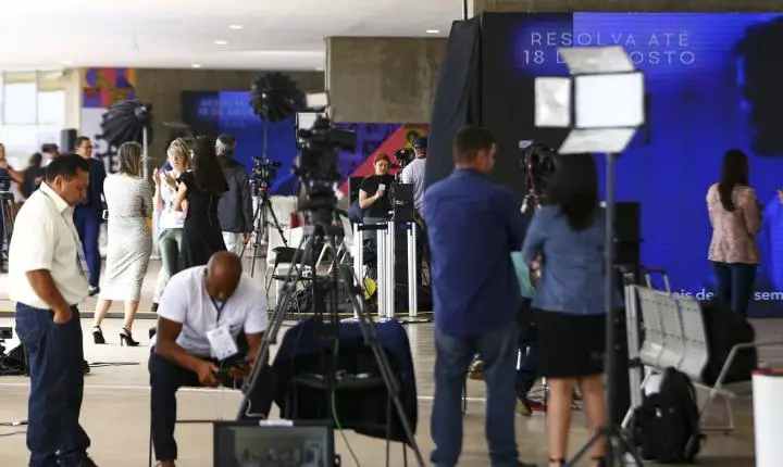 FNDC cobra compromisso de candidatos com a comunicação democrática