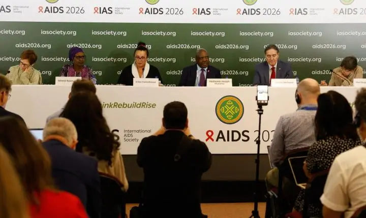 Queda nas infecções por HIV é ameaçada pelo corte de financiamento global, alerta Unaids