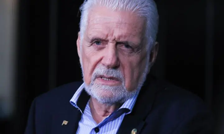 Jaques Wagner deixa liderança do governo no Senado em meio a investigações
