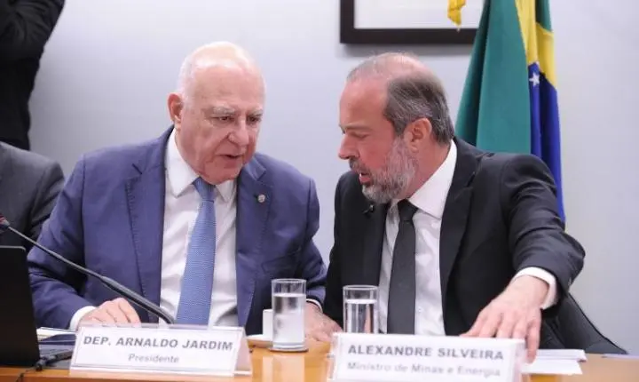 Lei do combustível do futuro atrai bilhões em investimentos na câmara