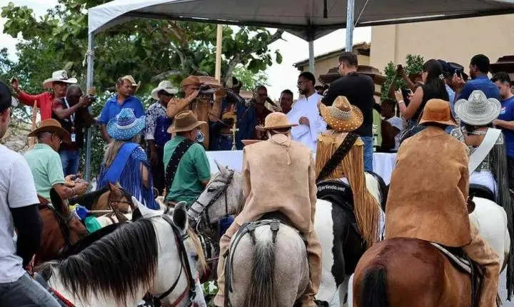 Missa do vaqueiro celebra a tradição sertaneja em Feira de Santana