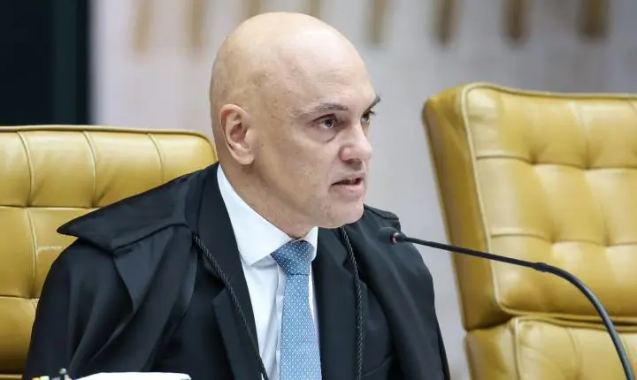 Moraes concede 48 horas para Bolsonaro explicar uso de inteligência artificial