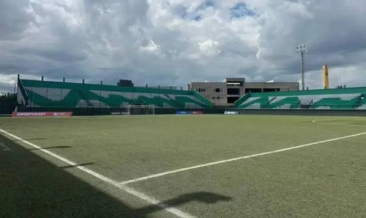 Feira FC altera nome de estádio para cumprir regras de naming rights