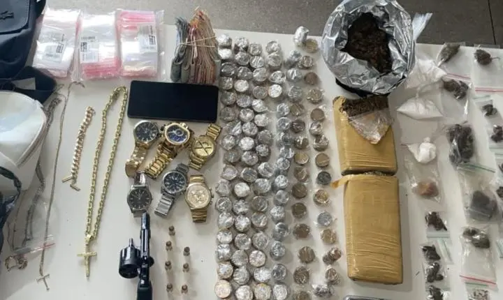Operação policial em Camaçari prende suspeito de tráfico de drogas