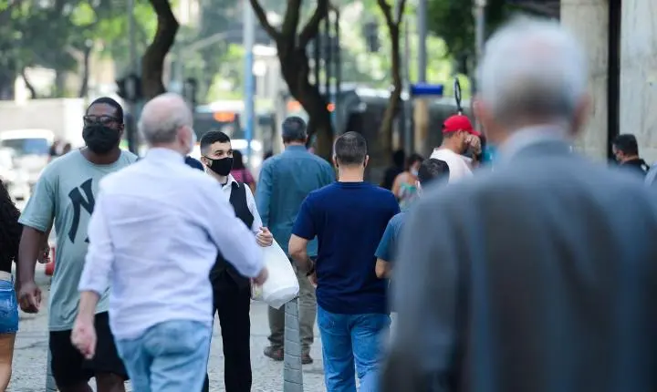 Maioria dos eleitores considera a fé dos candidatos essencial no Brasil