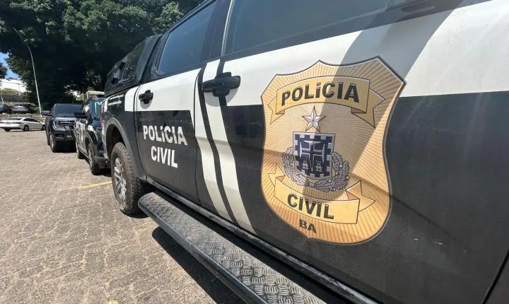 Polícia Civil cumpre mandado e prende suspeito de roubo em Arraial d’Ajuda