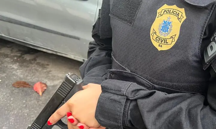 Prisão em flagrante de homem que perseguiu ex até delegacia na Bahia