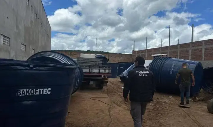 Polícia prende vereador e comerciante por desvio e venda de bens públicos em Manoel Vitorino