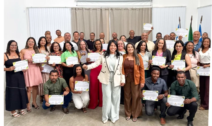 Prefeita Marleide participa de posse de diretores e vice-diretores escolares em Canarana