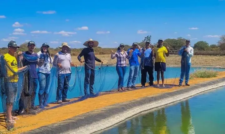 Prefeitura de Lapão impulsiona piscicultura para fortalecer renda de agricultores familiares