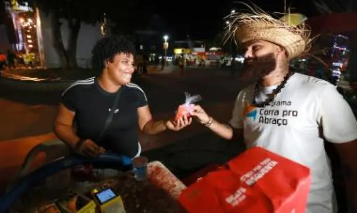 Programa Corra pro Abraço garante ações de cidadania no São João do Subúrbio  