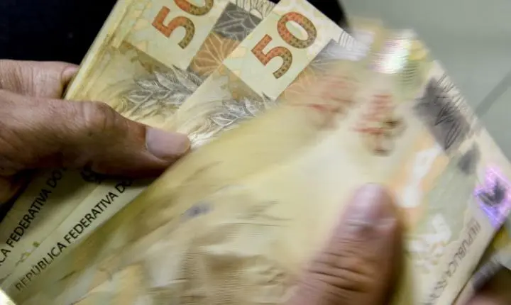 Prazo para renegociar débitos pelo Desenrola Brasil termina nesta segunda-feira