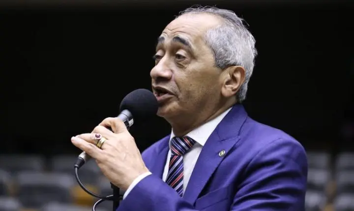 Projeto criminaliza indução a desafios perigosos que coloquem a vida em risco