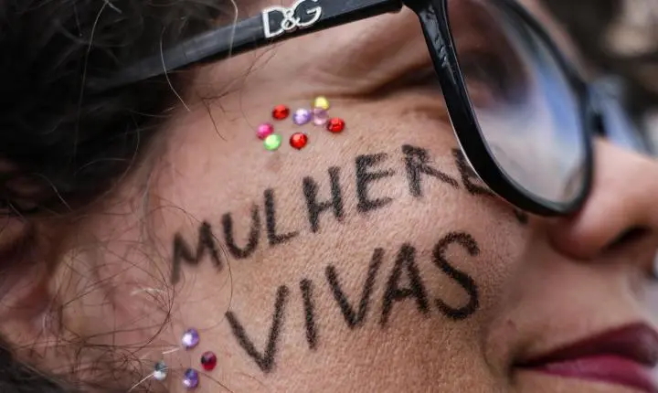 Polícia Civil do Rio lança o programa Salas Lilás para acolher vítimas de violência de gênero