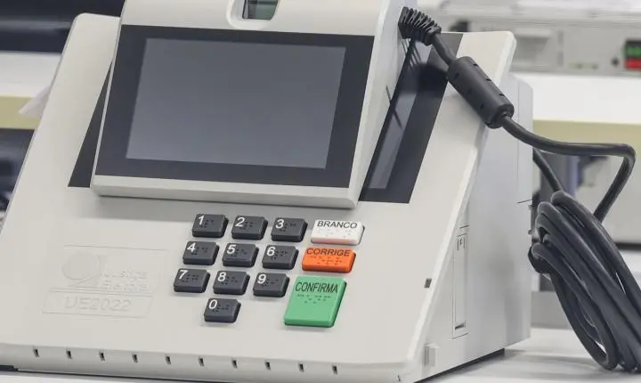 Urna eletrônica: entenda como o TSE garante a segurança do voto no Brasil