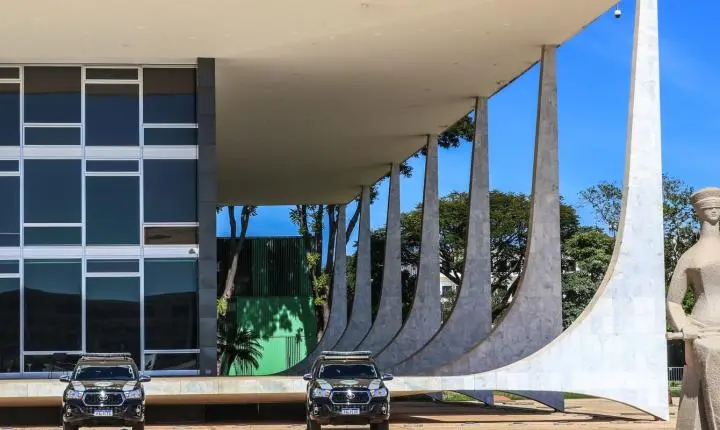 STF retoma julgamento sobre a uberização no trabalho por aplicativo