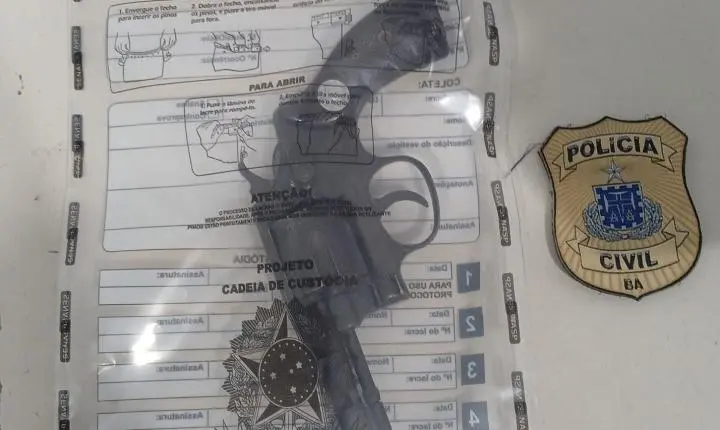 Suspeito de feminicídio em Guajeru é preso com arma do crime