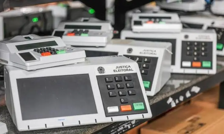TRE-BA informa nove urnas substituídas e duas prisões no primeiro balanço