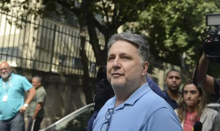TRE-RJ proíbe Anthony Garotinho de participar de debates e de propaganda