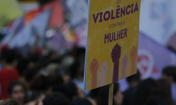 Combate à violência contra a mulher: 7,5 mil agentes farão curso nacional